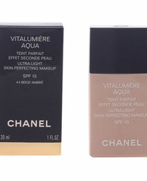 Base de maquillage liquide Vitalumière Aqua Chanel